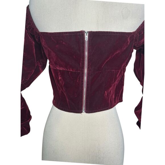 PrettyLittleThing Plum Velvet Puff Sleeve Bardot Crop Top size 6 - Picture 8 of 12